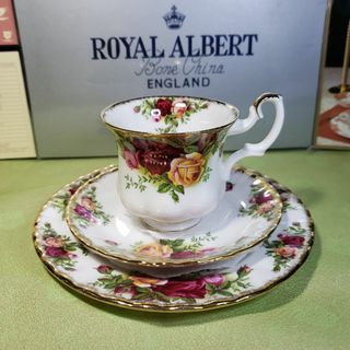 ROYAL ALBERT - ロイヤルアルバート オールドカントリーローズ デミタスＣ＆Ｓ＆パンＰトリオ③