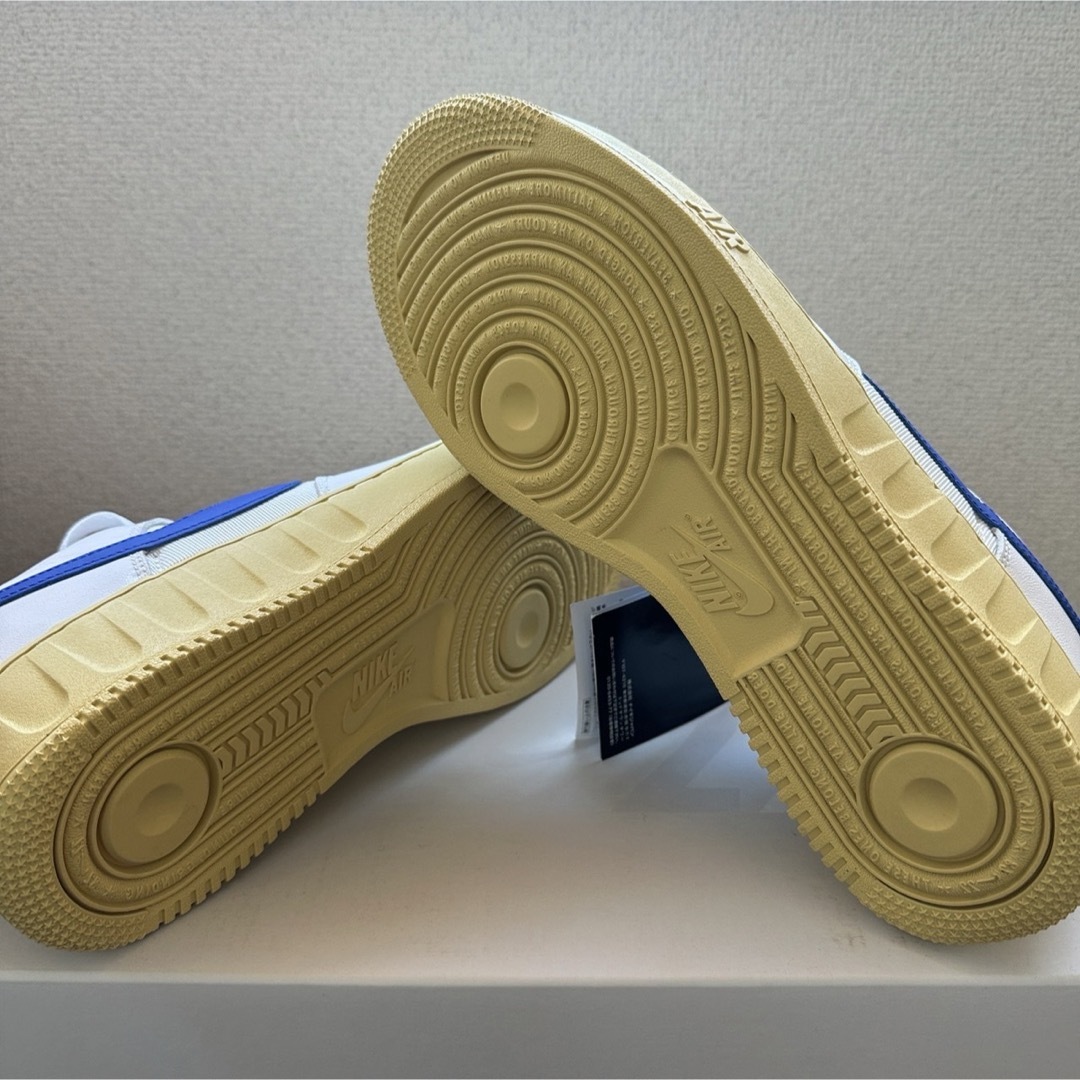 NIKE(ナイキ)の新品 ナイキ エアフォース1 ロー 28センチ ホワイト ブルー メンズの靴/シューズ(スニーカー)の商品写真