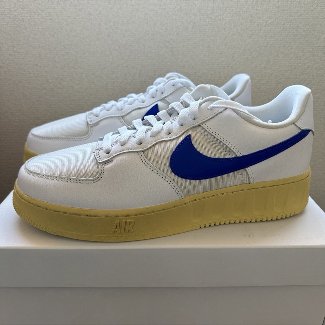 NIKE(ナイキ)の新品 ナイキ エアフォース1 ロー 28センチ ホワイト ブルー メンズの靴/シューズ(スニーカー)の商品写真