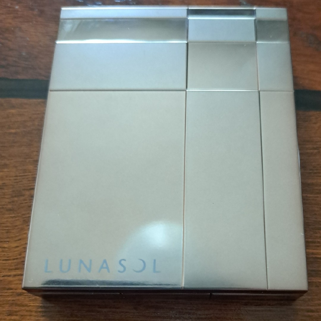 LUNASOL(ルナソル)のルナソル コスメ/美容のベースメイク/化粧品(アイシャドウ)の商品写真