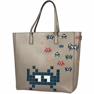 アニヤハインドマーチ(ANYA HINDMARCH)のアニヤ・ハインドマーチ スペースインベーダー トートバッグ レディース 【中古】(トートバッグ)