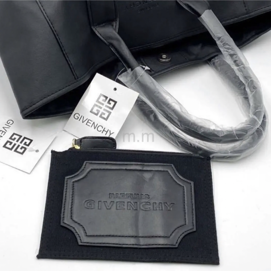 GIVENCHY(ジバンシィ)のジバンシー メンズ レディース トートバッグ ビジネスバッグ ブラック 黒 A4 レディースのバッグ(トートバッグ)の商品写真