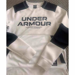 アンダーアーマー(UNDER ARMOUR)のUNDER ARMOR トレーナー 白 訳あり価格！！(Tシャツ/カットソー(半袖/袖なし))