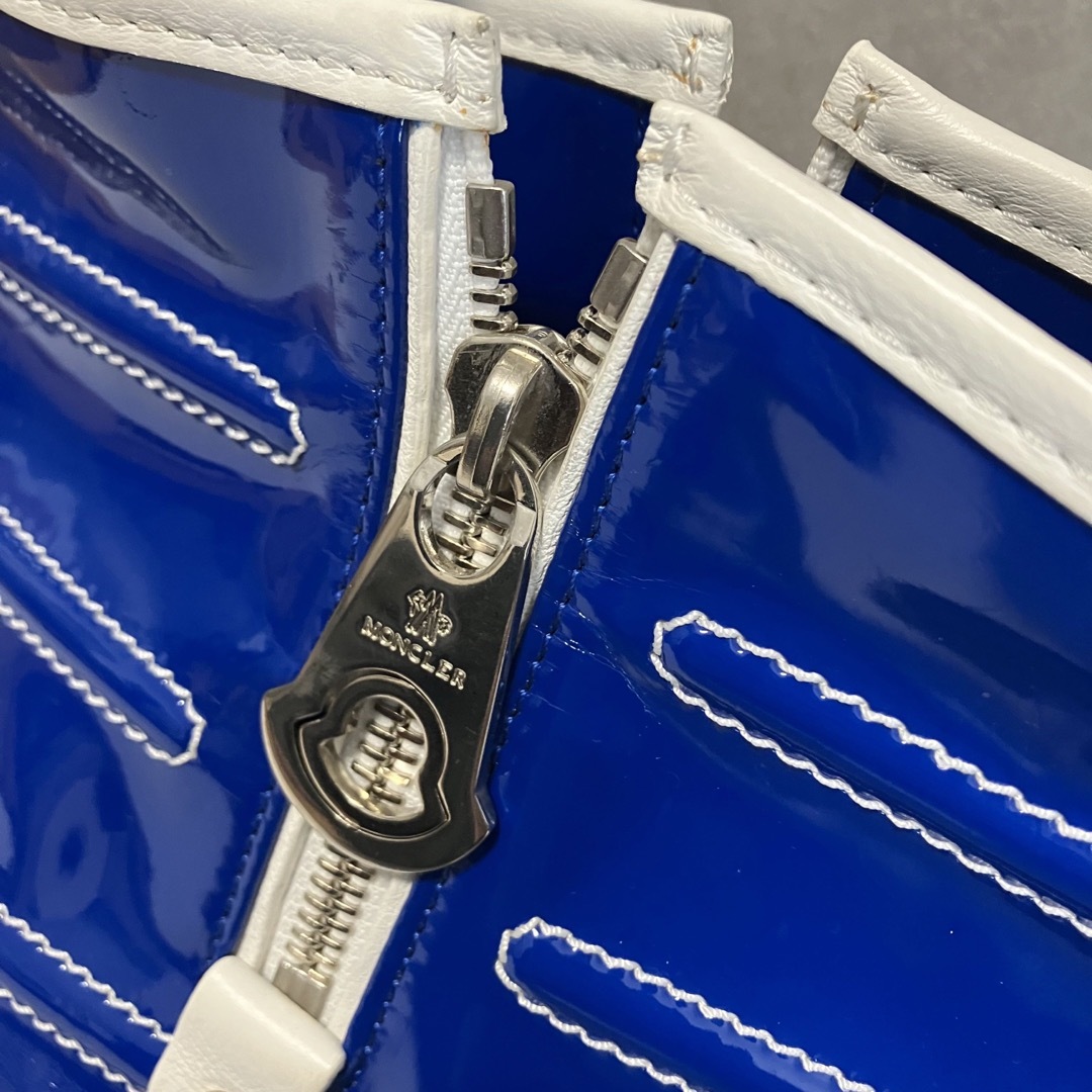 MONCLER(モンクレール)の◎備品付き　MONCLER モンクレール　レザー　エナメル　トートバッグ メンズのバッグ(トートバッグ)の商品写真