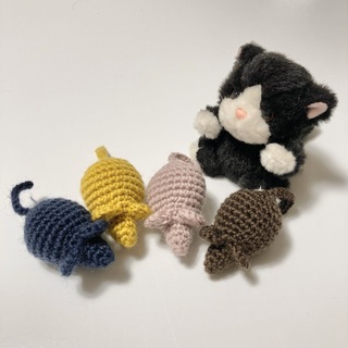 【ハンドメイド】猫のおもちゃ  ＊編みぐるみねず公 - Aセット＊　4個セット(おもちゃ/ペット小物)