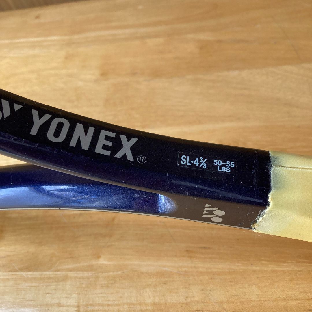 YONEX(ヨネックス)のYONEX　硬式　テニスラケット　RQ-100　紺　ケース付き　注あり スポーツ/アウトドアのテニス(ラケット)の商品写真