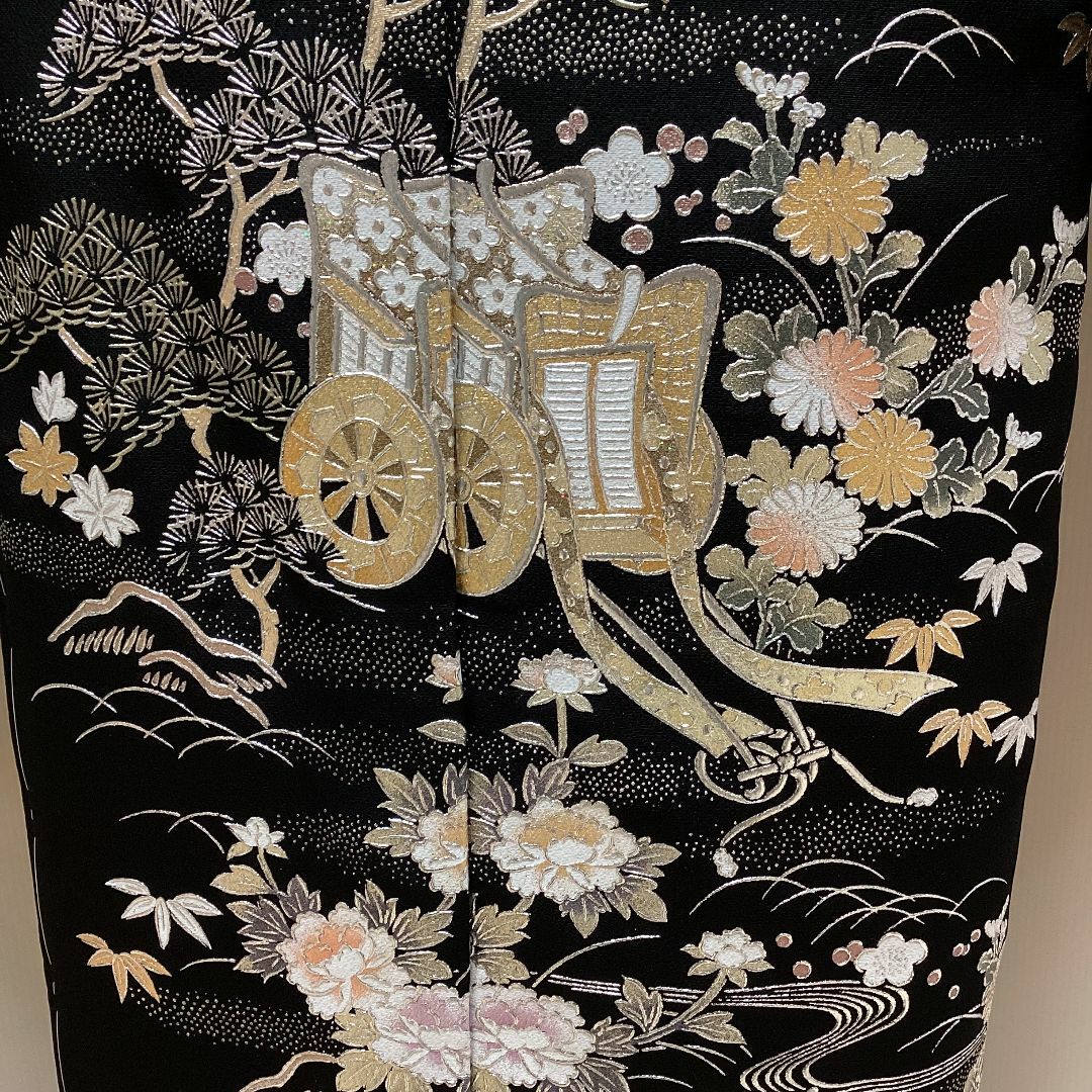 黒留袖 お仕立て付き 正絹 金彩京友禅 和田光正 御所車四季花 黒留袖 お仕立て付き 正絹 金彩京友禅 和田光正 御所車四季花