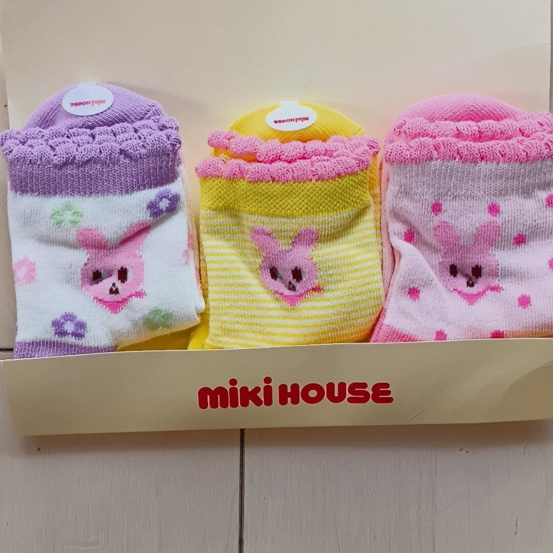 mikihouse(ミキハウス)のミキハウス　靴下3足セット キッズ/ベビー/マタニティのこども用ファッション小物(靴下/タイツ)の商品写真