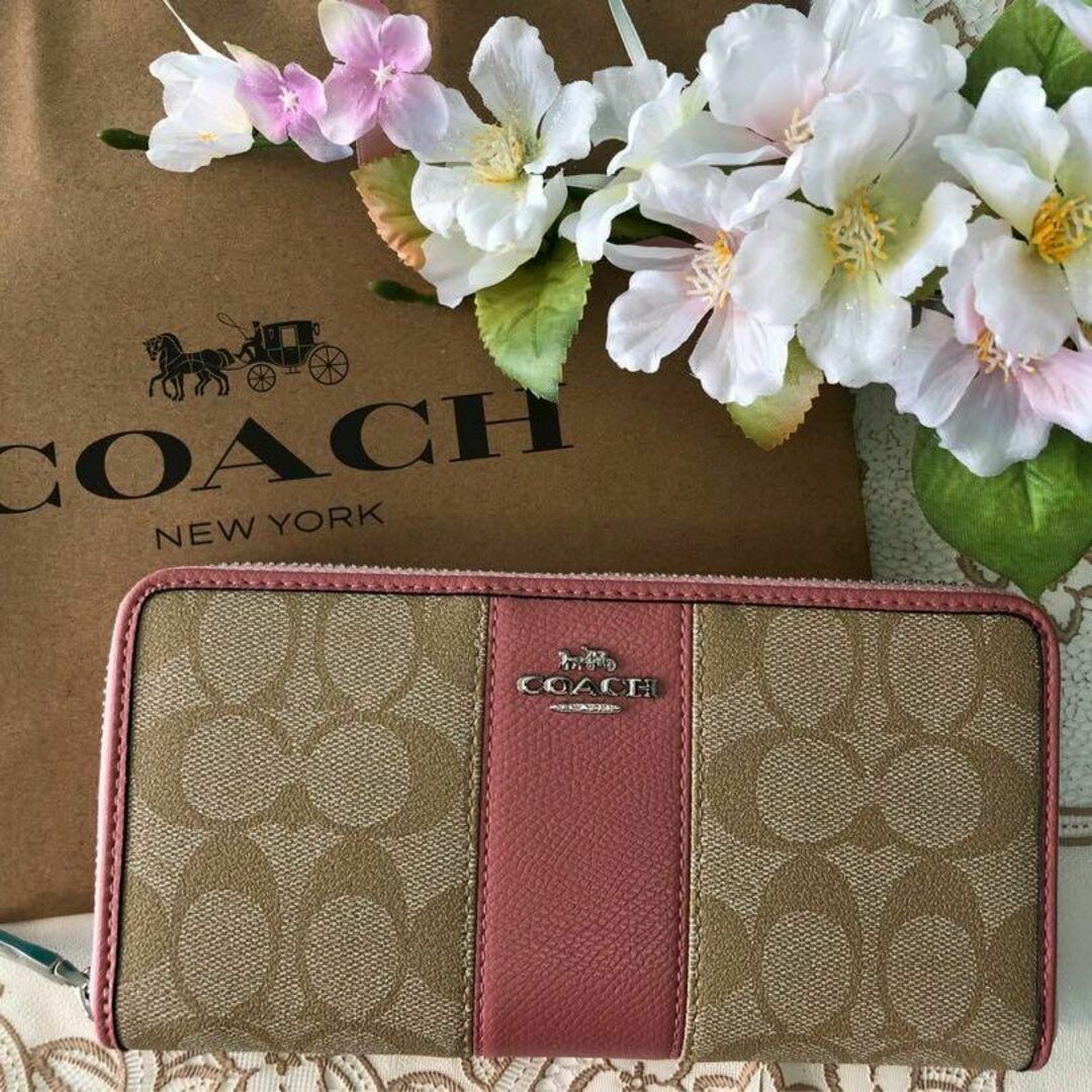 COACH シグネチャー ピンク ストライプ レディースのファッション小物(財布)の商品写真