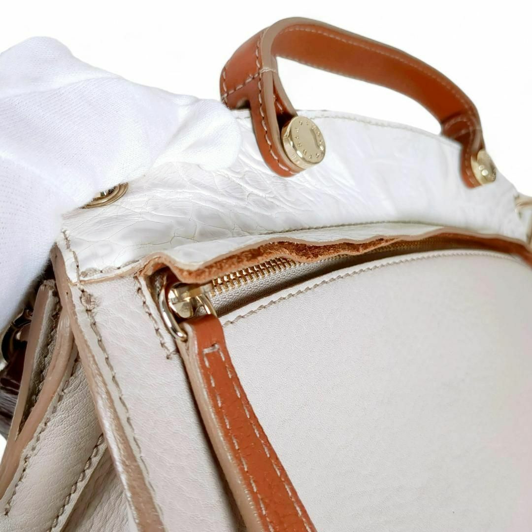 Furla(フルラ)のフルラ ショルダーバッグ ハンドバッグ 肩掛け ホワイト ベージュ 2way レディースのバッグ(ショルダーバッグ)の商品写真