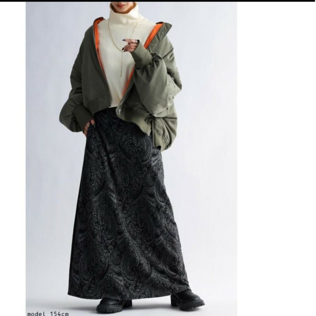 antiqua(アンティカ)のantiquaアンティカ ニット ロングスカート ブラック ペイズリー柄 レディースのスカート(ロングスカート)の商品写真