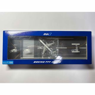 ANA公式　777-300ER  1/1000ダイキャスト模型　滑走路付き(航空機)