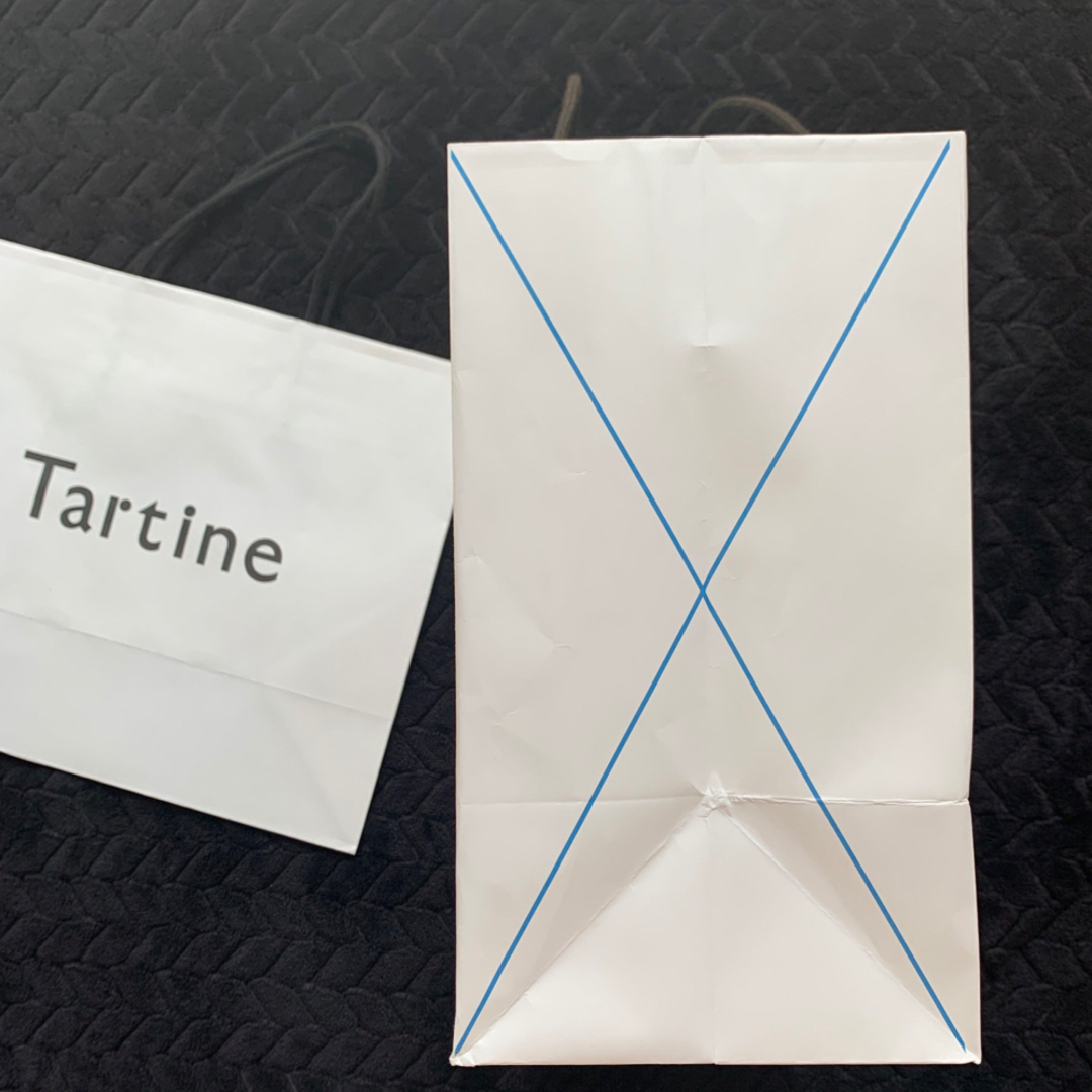 【匿名配送】Tartine タルティン　ショップ袋　ショッパー 紙袋　2セット レディースのバッグ(ショップ袋)の商品写真