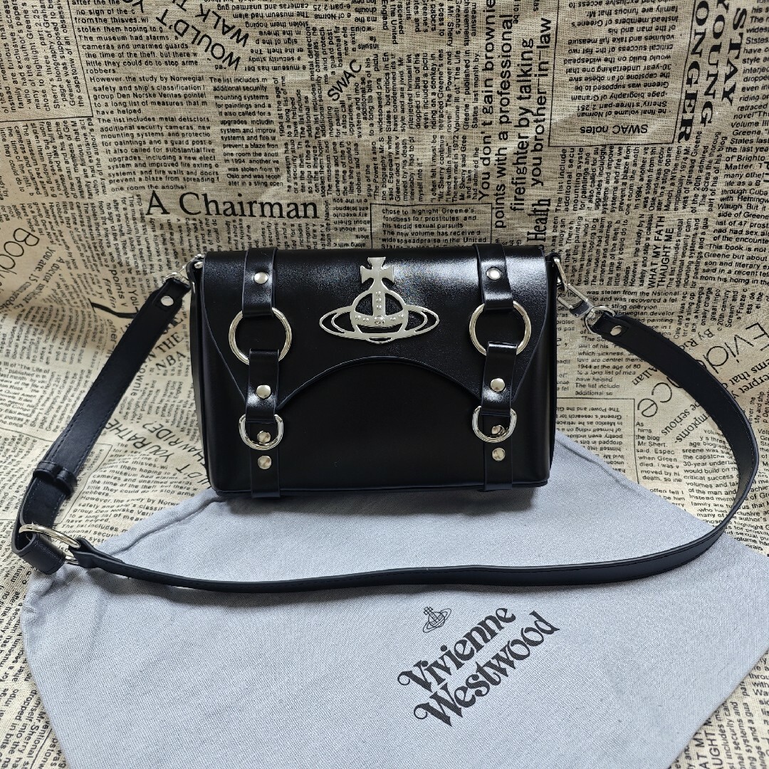 Vivienne Westwood(ヴィヴィアンウエストウッド)の美品 Vivienne Westwood ブラック Kim クロスボディバッグ レディースのバッグ(ショルダーバッグ)の商品写真