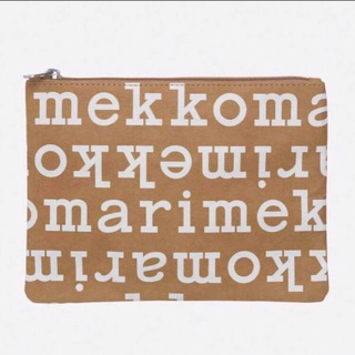 マリメッコ(marimekko)の新品未使用　マリメッコ   A5  ポーチ　ロゴ(ポーチ)