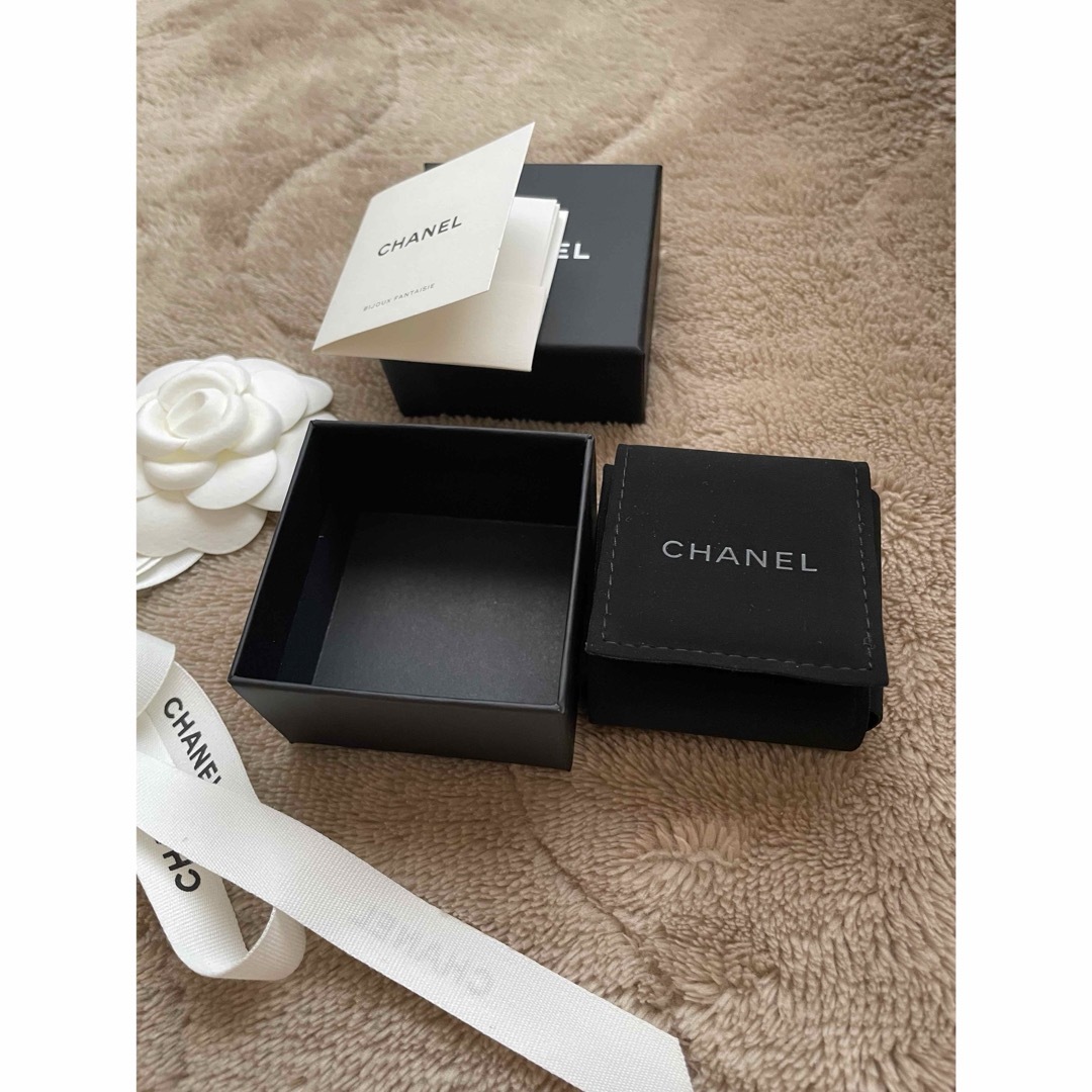 CHANEL(シャネル)のCHANEL ピアス　空き箱 レディースのバッグ(ショップ袋)の商品写真