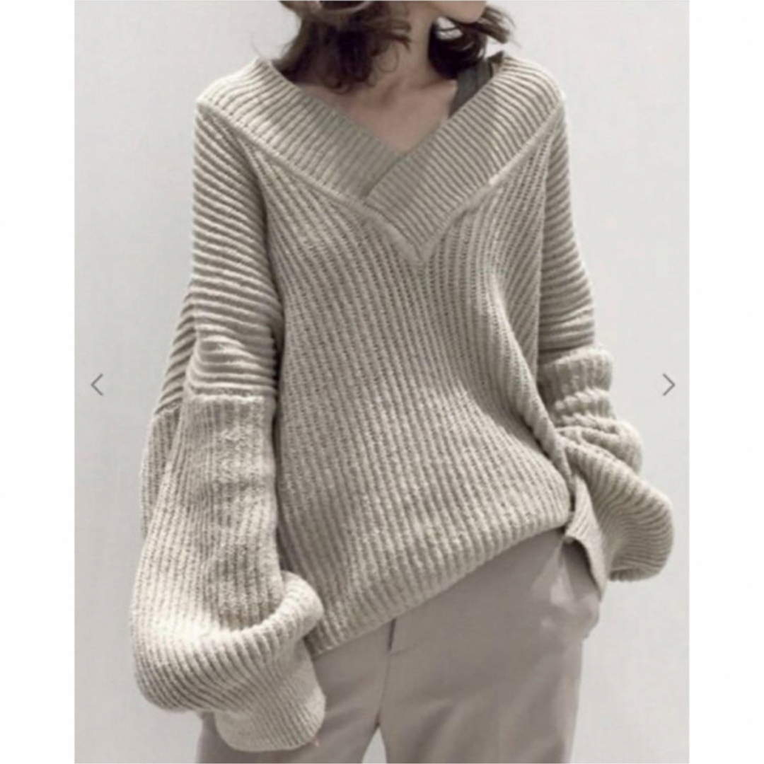 L'Appartement DEUXIEME CLASSE(アパルトモンドゥーズィエムクラス)の【TWINS FLORENCE】VNECK KNIT V/N Oversize レディースのトップス(ニット/セーター)の商品写真