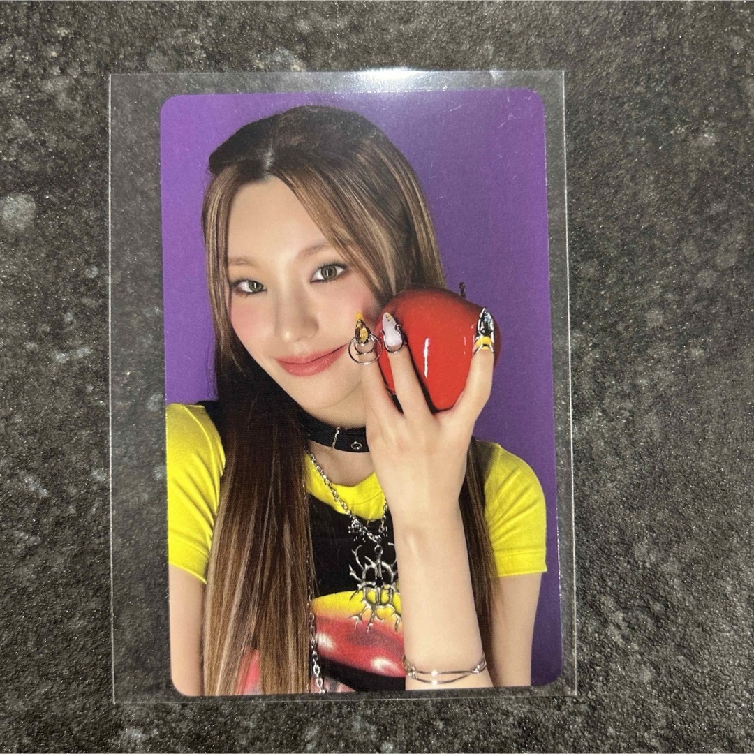 ITZY(イッチ)のitzy イェジ トレカ エンタメ/ホビーのCD(K-POP/アジア)の商品写真