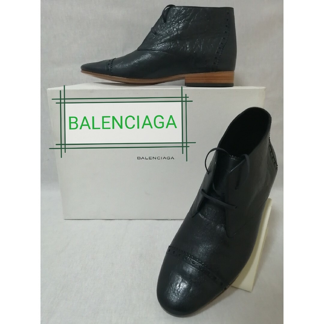 Balenciaga(バレンシアガ)の★新品・メンズ★【 BALENCIAGA バレンシアガ】チャッカブーツ　濃紺 メンズの靴/シューズ(ブーツ)の商品写真