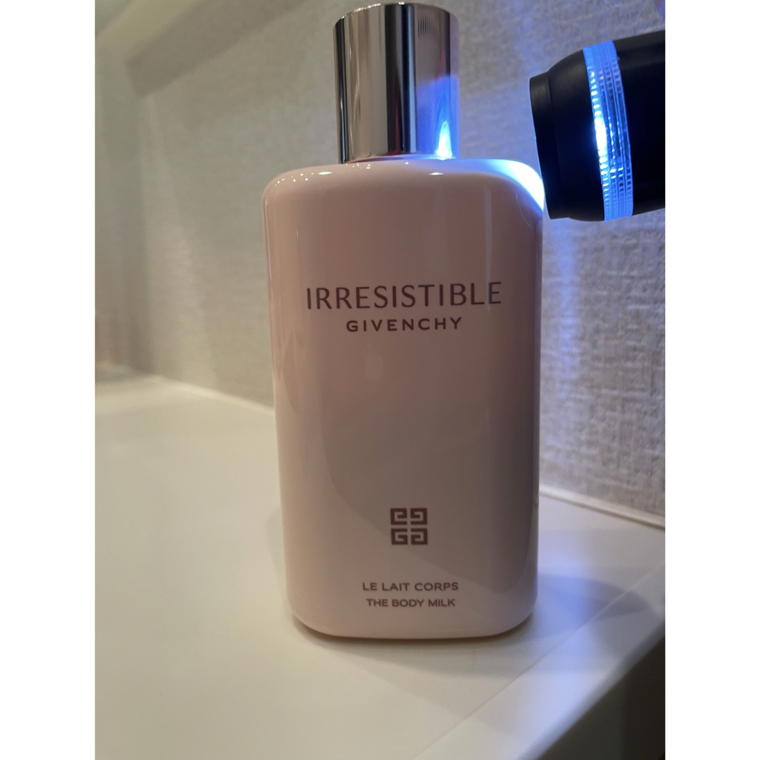 GIVENCHY(ジバンシィ)のジバンシイ　イレジスティブル ボディミルク　200mL コスメ/美容のボディケア(ボディローション/ミルク)の商品写真