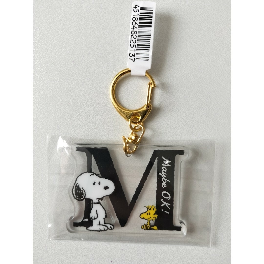 SNOOPY(スヌーピー)のSNOOPY ☆ スヌーピー イニシャル キーホルダー  М  新品未使用タグ レディースのファッション小物(キーホルダー)の商品写真