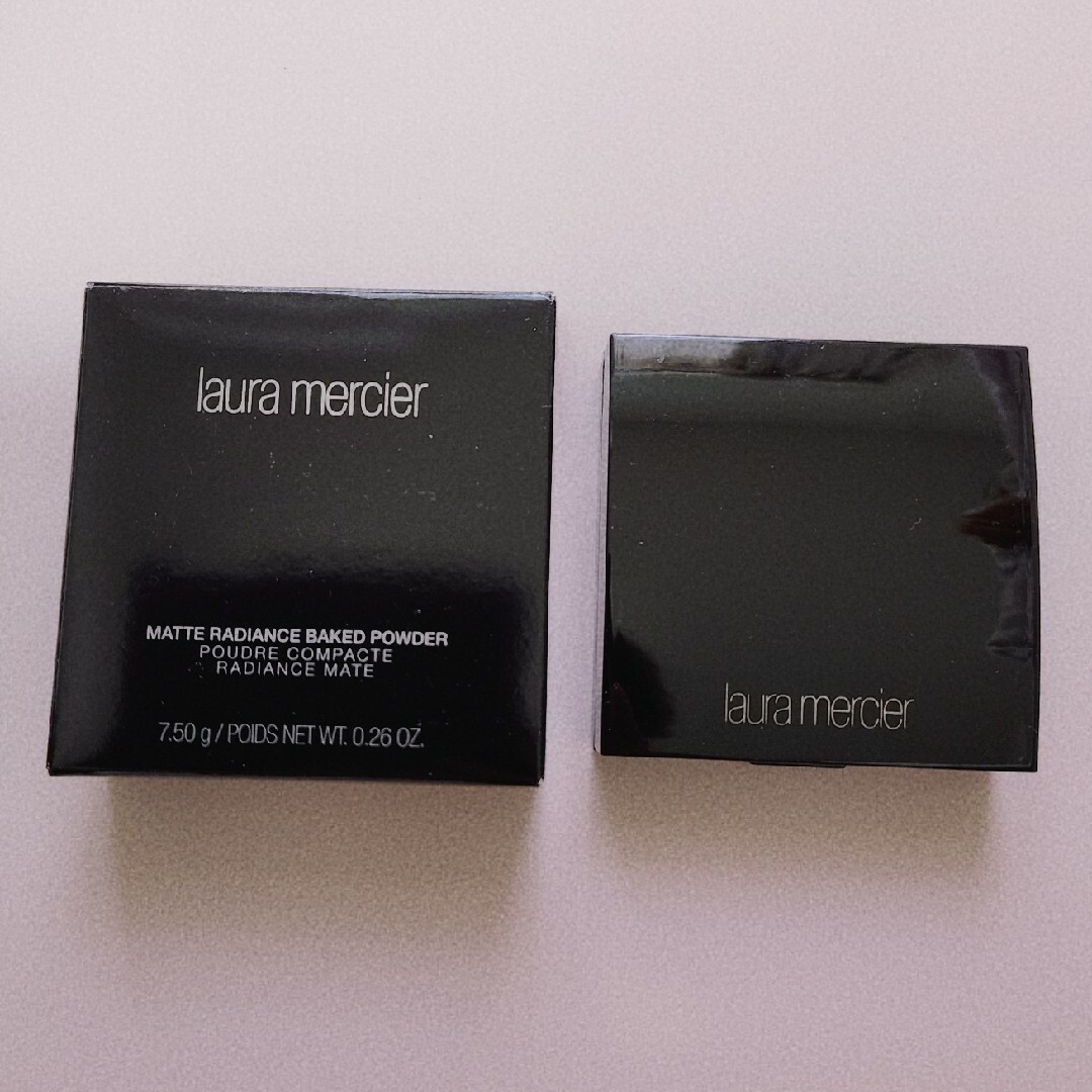 laura mercier(ローラメルシエ)のローラメルシエ　マットラディアンス　ベイクドパウダー　ハイライト01 コスメ/美容のベースメイク/化粧品(フェイスパウダー)の商品写真