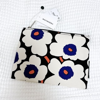 マリメッコ(marimekko)のmarimekkoマリメッコ  UNIKKOウニッコ　ポーチ(ポーチ)