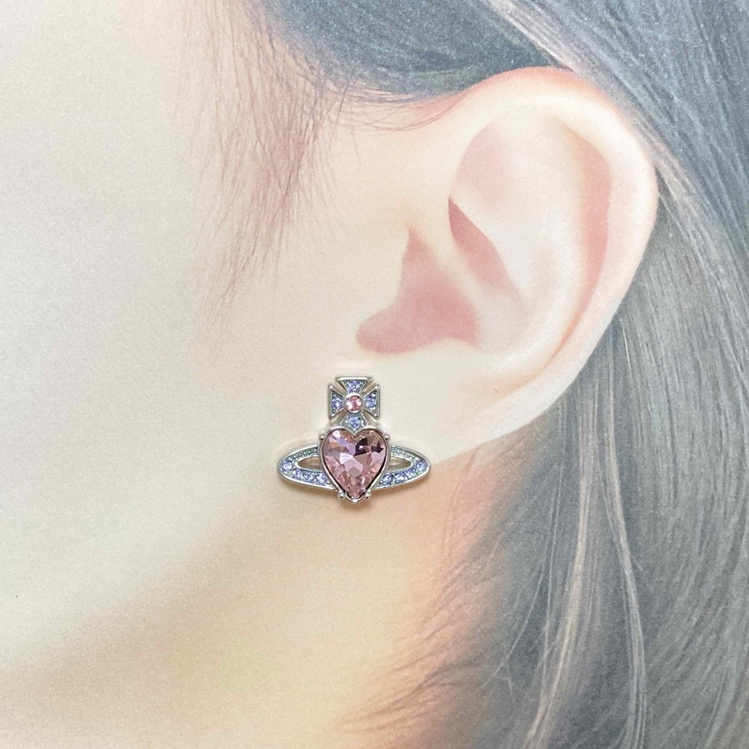 Vivienne Westwood(ヴィヴィアンウエストウッド)のヴィヴィアン　ARIELLAピアス　シルバー×ピンク レディースのアクセサリー(ピアス)の商品写真