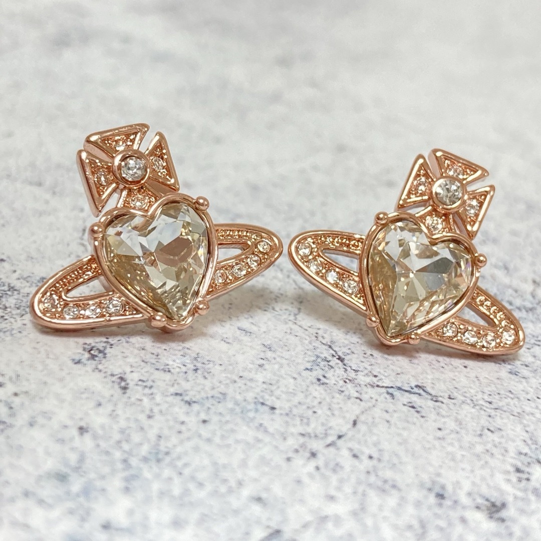 Vivienne Westwood(ヴィヴィアンウエストウッド)のヴィヴィアン　ARIELLAピアス　ピンクゴールド レディースのアクセサリー(ピアス)の商品写真