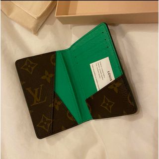 ルイヴィトン(LOUIS VUITTON)のlouis vuitton オーガナイザー ドゥポッシュ グリーン(名刺入れ/定期入れ)