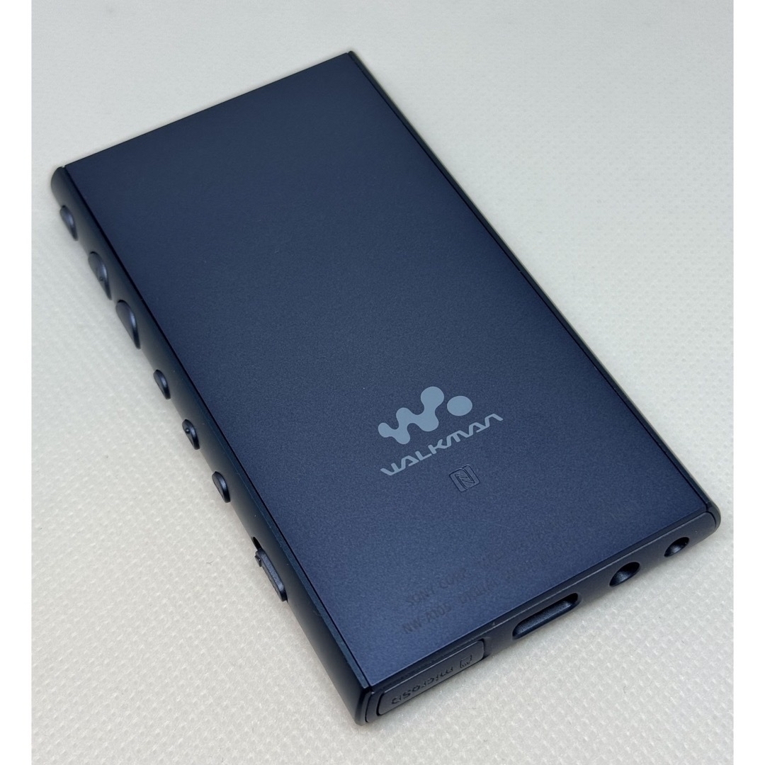 WALKMAN(ウォークマン)の美品SONY NW-A105(L)16GB ブルー ハイレゾ対応ウォークマン スマホ/家電/カメラのオーディオ機器(ポータブルプレーヤー)の商品写真