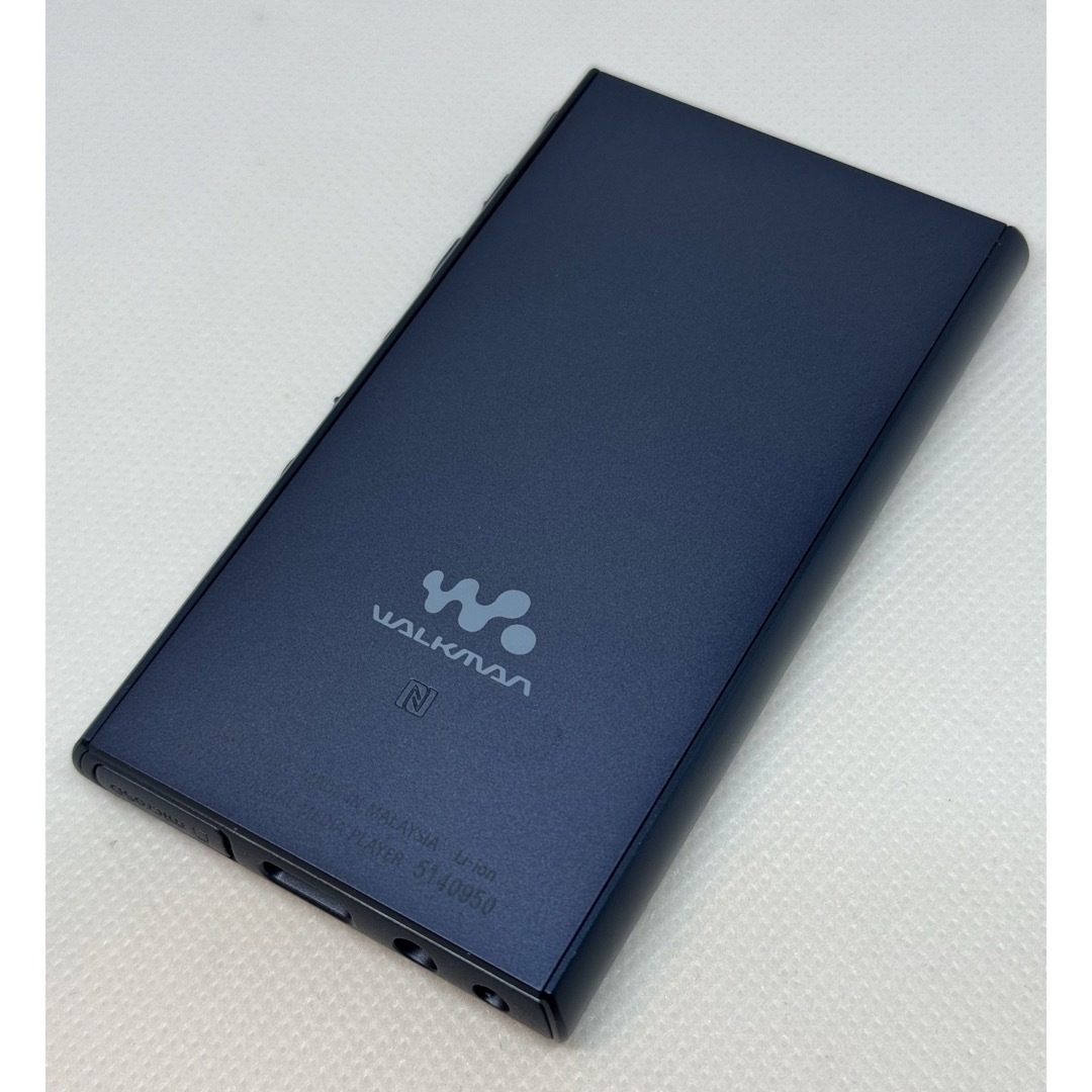 WALKMAN(ウォークマン)の美品SONY NW-A105(L)16GB ブルー ハイレゾ対応ウォークマン スマホ/家電/カメラのオーディオ機器(ポータブルプレーヤー)の商品写真