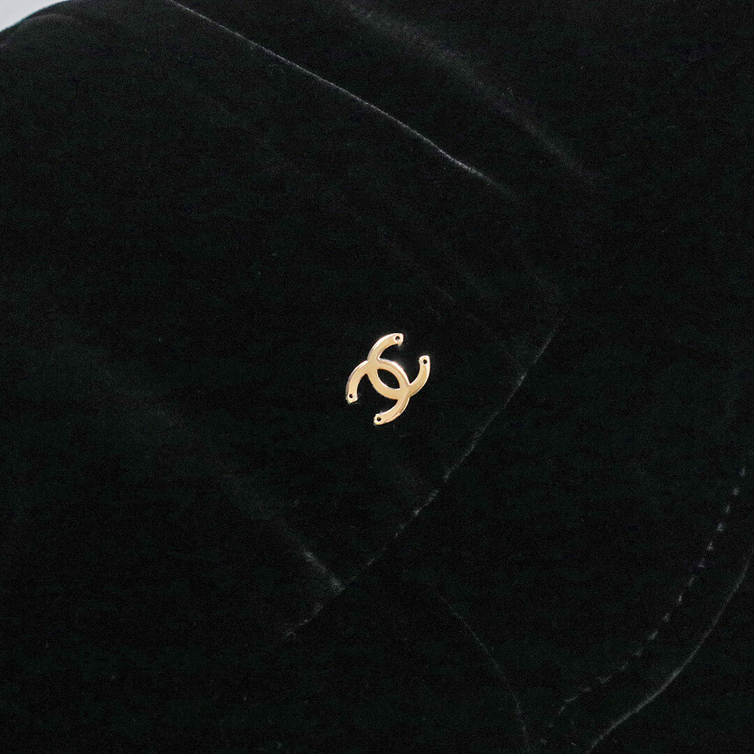 CHANEL(シャネル)のシャネル ココマーク メトロハット 帽子 Mサイズ ベルべット ベロア ビスコース シルク ブラック 黒 ゴールド金具 AA8560 CHANEL（新品・未使用品） レディースの帽子(ハット)の商品写真