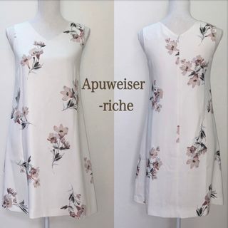 アプワイザーリッシェ(Apuweiser-riche)の【美品 S 】Apuweiser-riche フラワー柄Vネックワンピース(ひざ丈ワンピース)