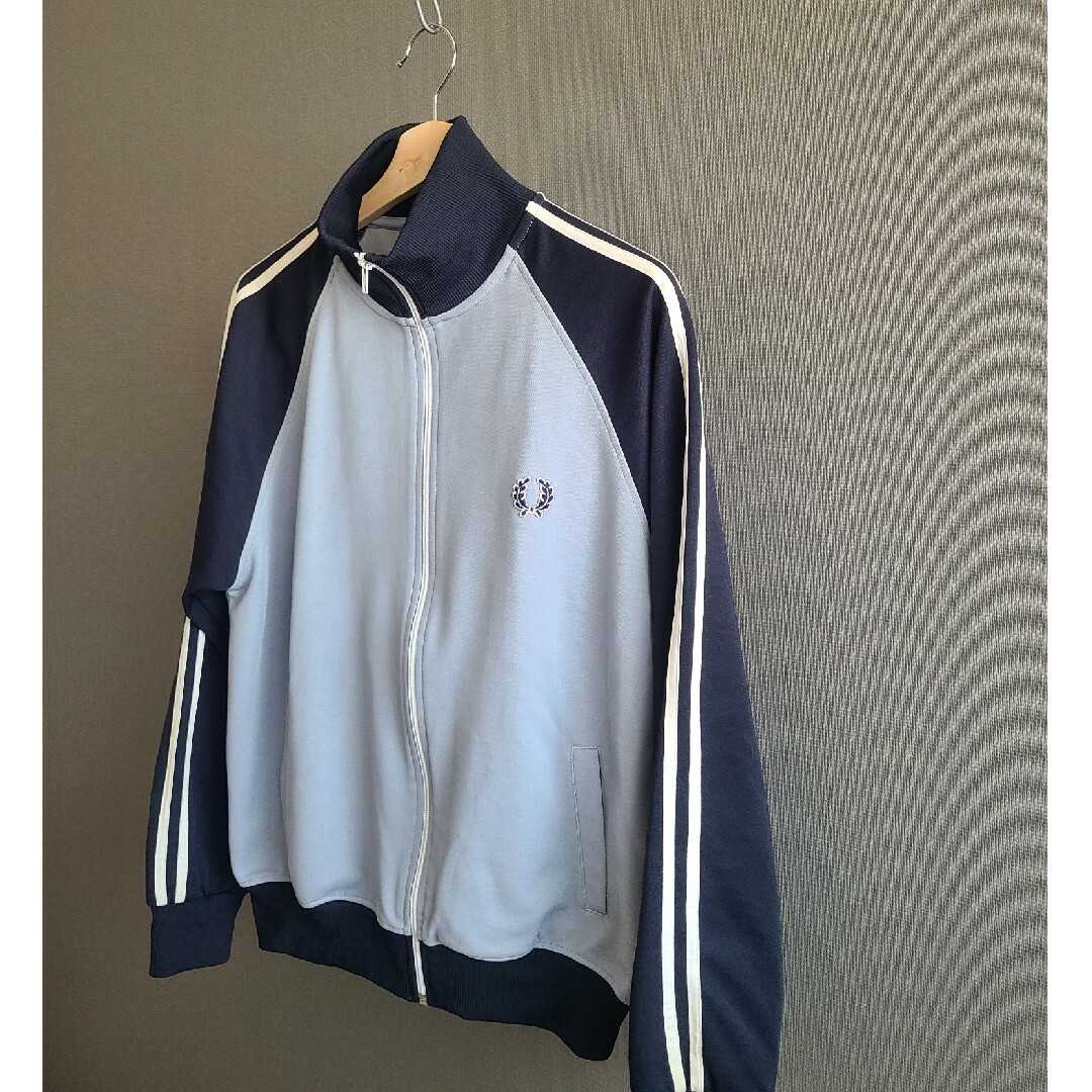 FRED PERRY(フレッドペリー)のフレッドペリー　FRED PERRY　トラックトップ　ジャージ メンズのトップス(ジャージ)の商品写真