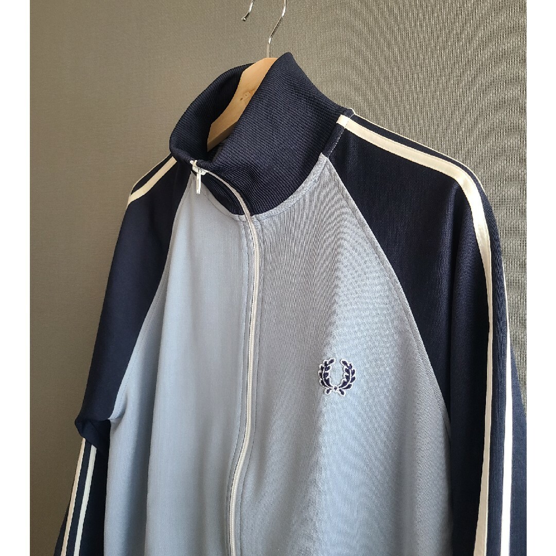 FRED PERRY(フレッドペリー)のフレッドペリー　FRED PERRY　トラックトップ　ジャージ メンズのトップス(ジャージ)の商品写真