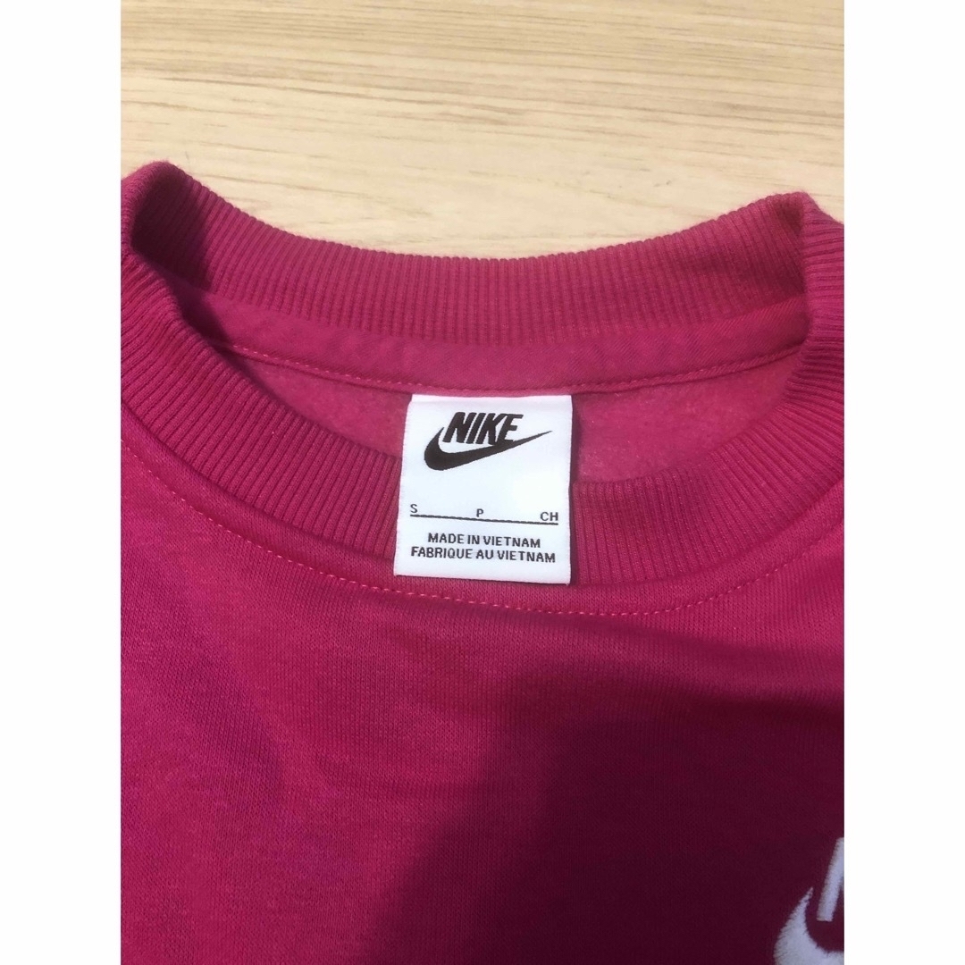 NIKE(ナイキ)のNIKE トレーナー　140cm ピンク キッズ/ベビー/マタニティのキッズ服女の子用(90cm~)(Tシャツ/カットソー)の商品写真