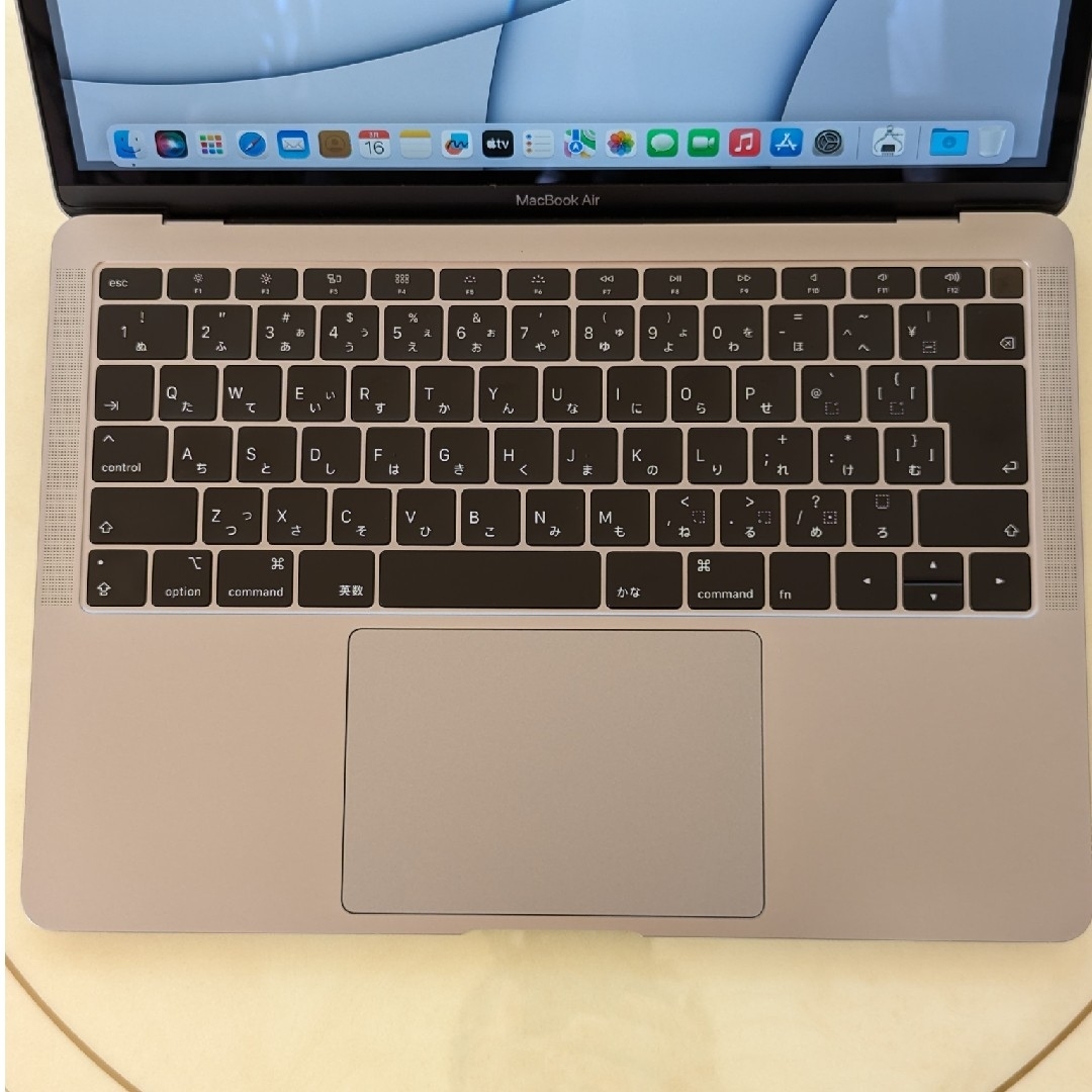 Macbook Air 2018　メモリ16GB 匿名配送 スマホ/家電/カメラのPC/タブレット(ノートPC)の商品写真