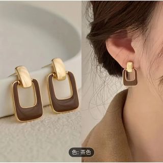 ピアス　ブラウン(ピアス)