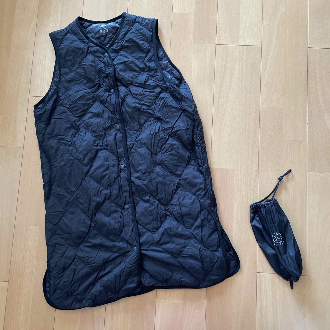 ユニクロ　ウルトラライトダウンロングベスト　ブラック　Sサイズ レディースのジャケット/アウター(ダウンベスト)の商品写真
