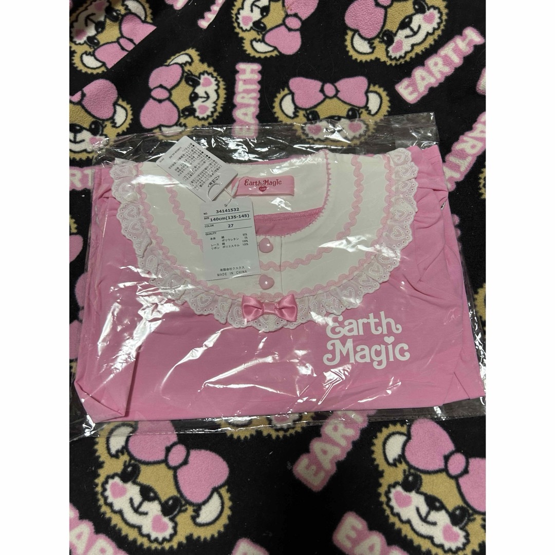 EARTHMAGIC(アースマジック)の今季ふり半袖T140size キッズ/ベビー/マタニティのキッズ服男の子用(90cm~)(Tシャツ/カットソー)の商品写真