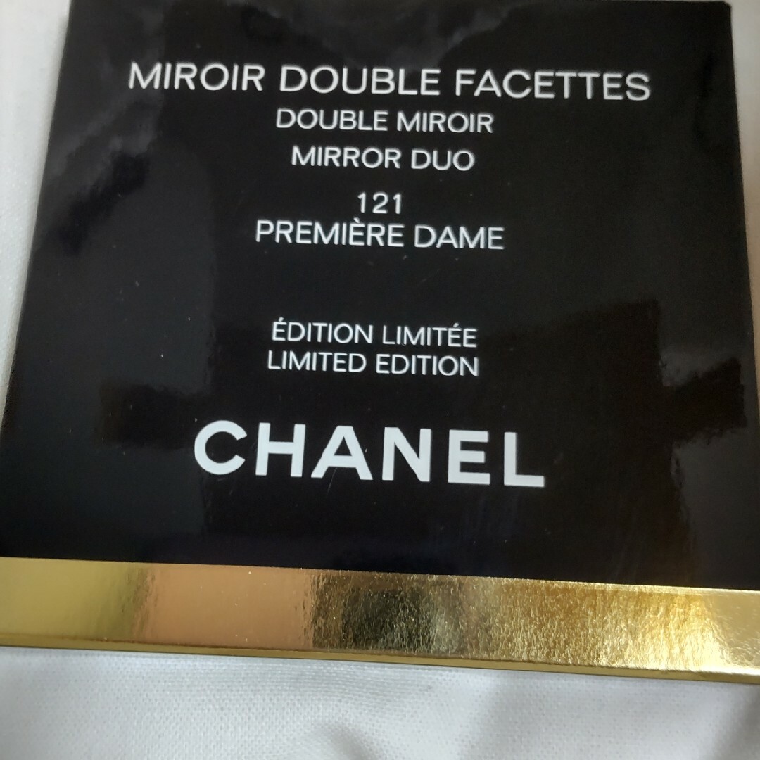 CHANEL(シャネル)のCHANEL シャネルミロワール ドゥーブル ファセットコンパクト 121 レディースのファッション小物(ミラー)の商品写真