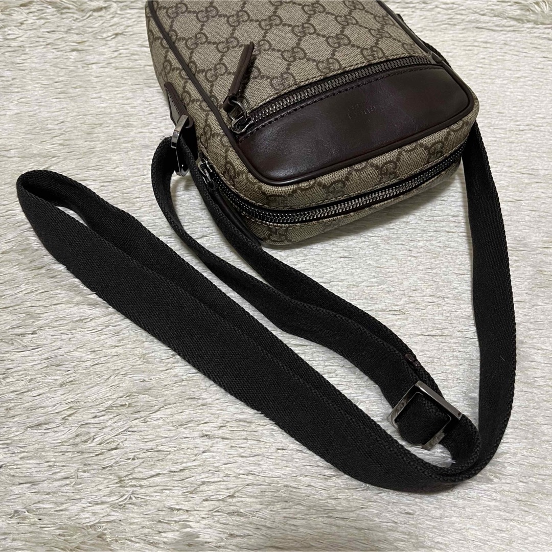Gucci(グッチ)の720✨美品✨グッチ ショルダーバッグ GGスプリーム PVC レザー 斜め掛け レディースのバッグ(ショルダーバッグ)の商品写真