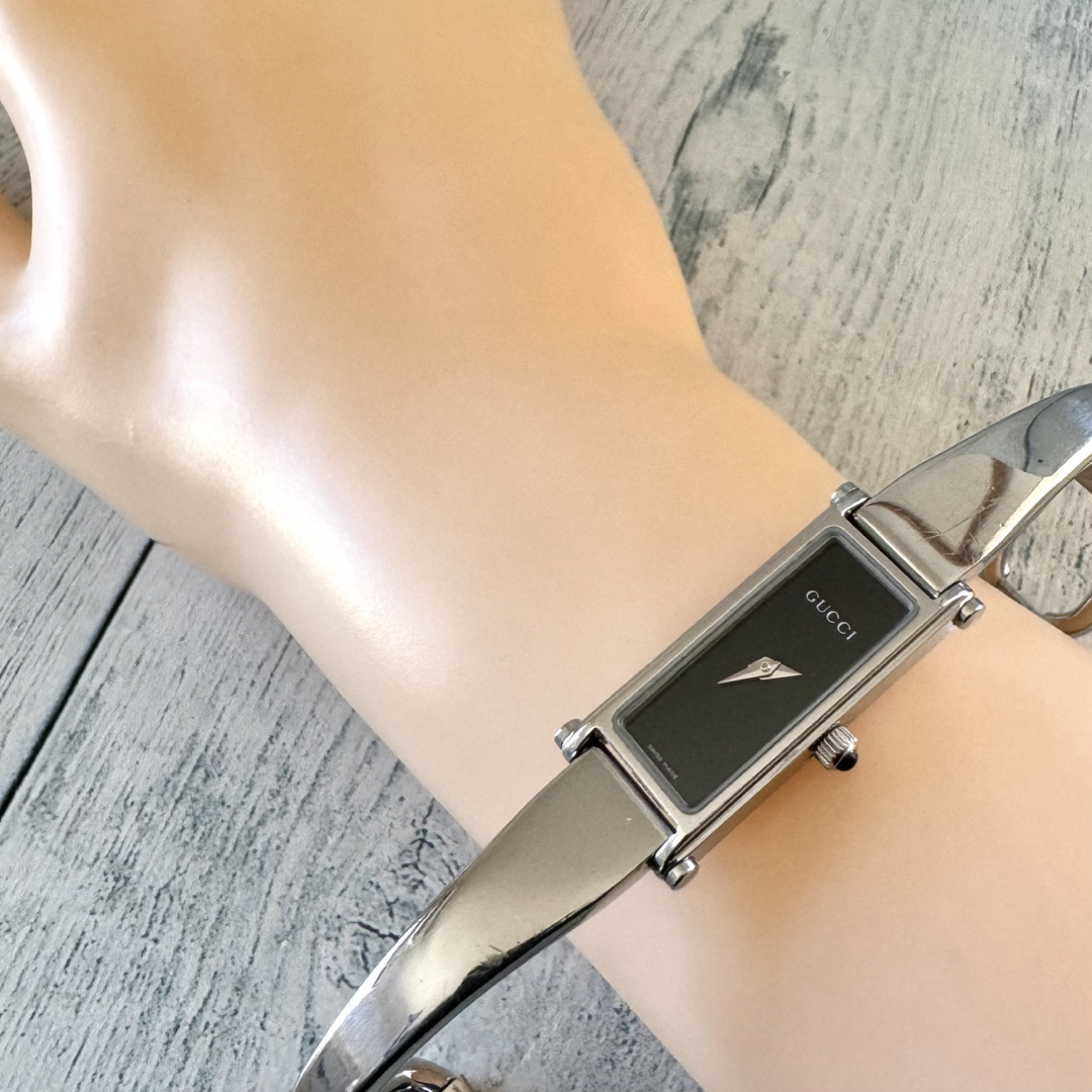 GUCCI - 【電池交換済】GUCCI グッチ 1500L 腕時計 GUCCI - 【電池交換済】GUCCI グッチ 1500L 腕時計