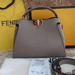 フェンディ(FENDI)の【Yuki 様専用価格】FENDI  (フェンディ) ピーカブー(ショルダーバッグ)