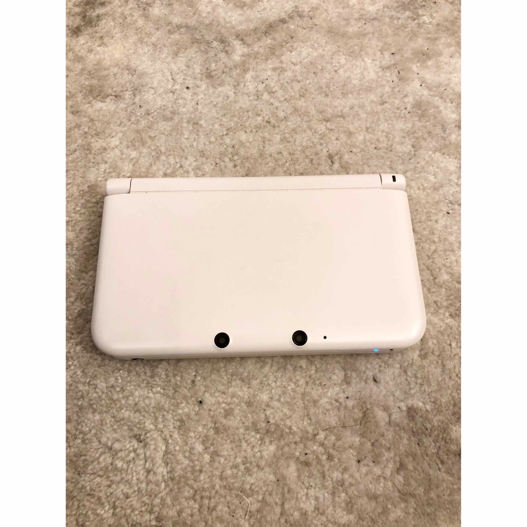 ニンテンドー3DS(ニンテンドー3DS)の3dsll　ホワイト エンタメ/ホビーのゲームソフト/ゲーム機本体(携帯用ゲーム機本体)の商品写真