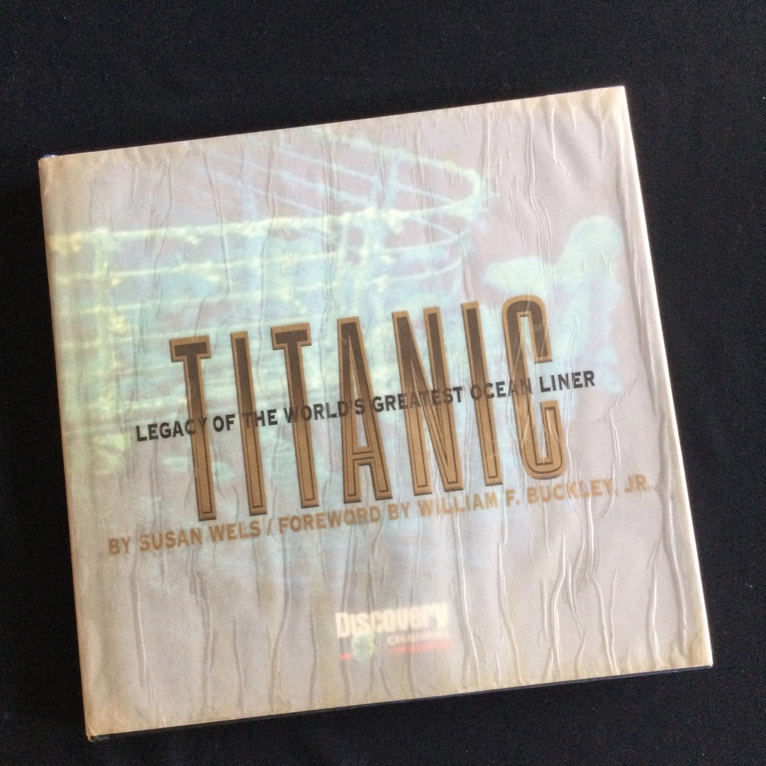 タイタニック　洋書　Titanic ディスカバリー　Discovery 船　歴史 エンタメ/ホビーの本(洋書)の商品写真