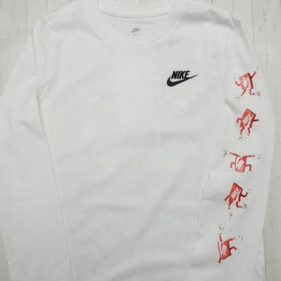 NIKE(ナイキ)のNIKE ナイキ キッズ ボクシー 長袖Tシャツ 170cm 白 キッズ/ベビー/マタニティのキッズ服男の子用(90cm~)(Tシャツ/カットソー)の商品写真