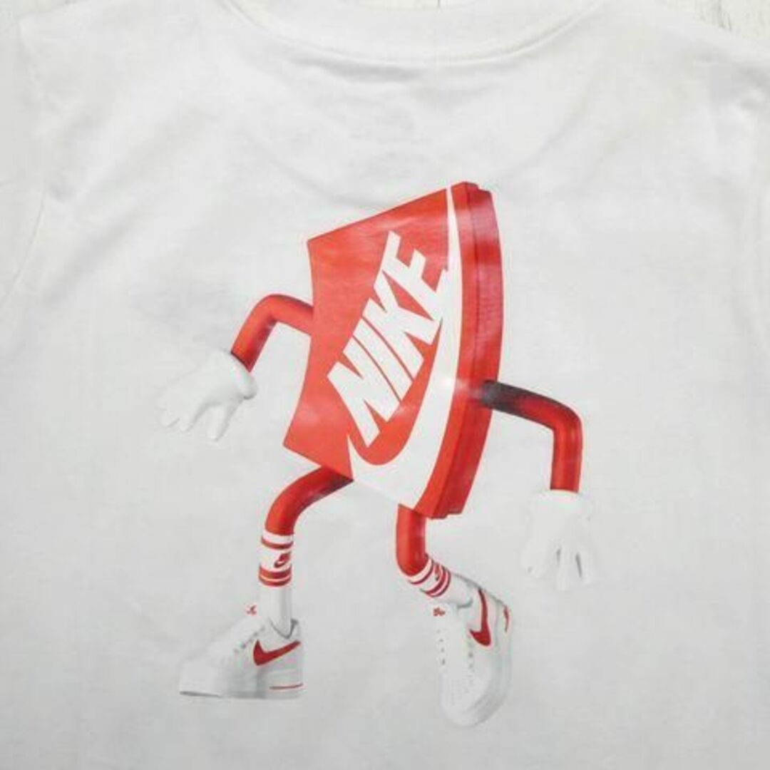 NIKE(ナイキ)のNIKE ナイキ キッズ ボクシー 長袖Tシャツ 170cm 白 キッズ/ベビー/マタニティのキッズ服男の子用(90cm~)(Tシャツ/カットソー)の商品写真