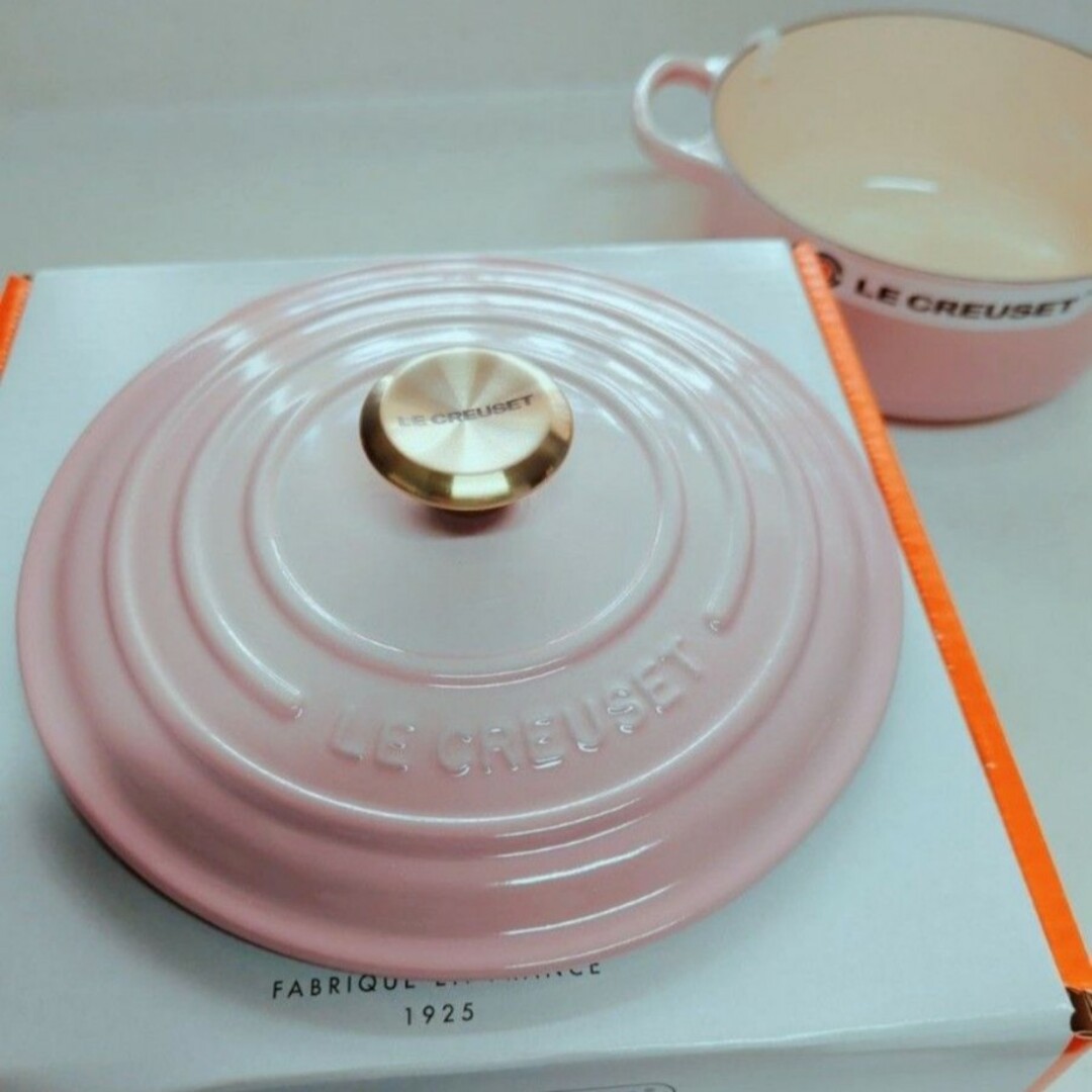 LE CREUSET(ルクルーゼ)のル・クルーゼココット・ロンド　20 インテリア/住まい/日用品のキッチン/食器(鍋/フライパン)の商品写真